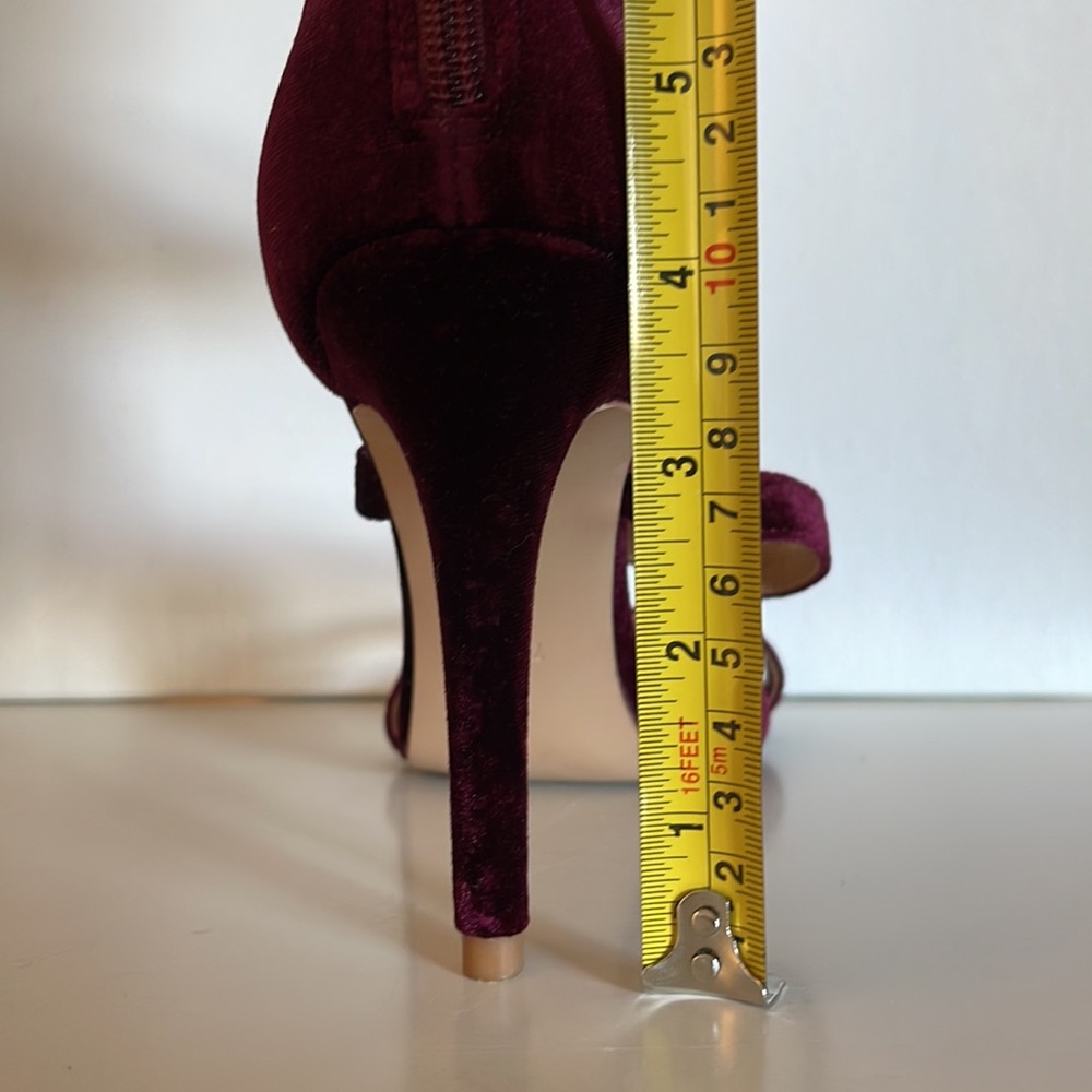 ✨HP✨ Steve Madden Feelya Sandal - Picture 11 of 11